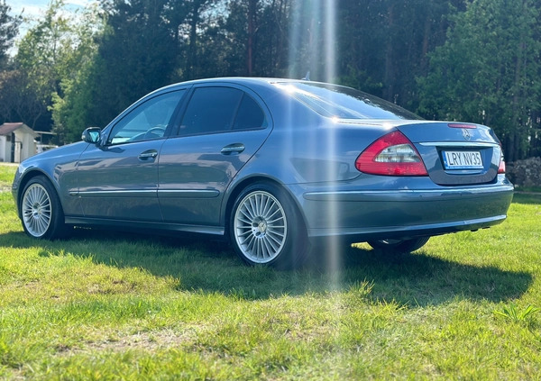 Mercedes-Benz Klasa E cena 33500 przebieg: 260000, rok produkcji 2006 z Ząbki małe 137